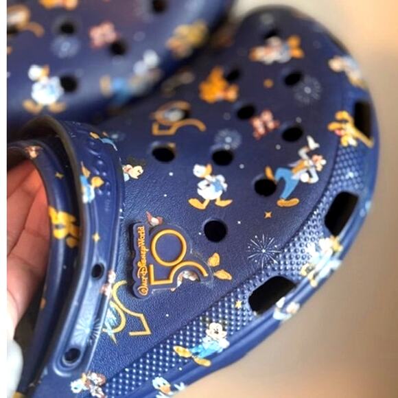 Disney x Crocs 2021 Walt Disney World 50th Anniversary Crocs M11/W13 - Picture 6 of 12